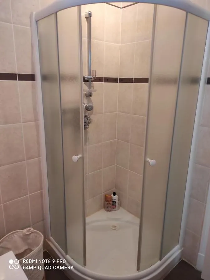 Pretty And Quiet Top Floor 2 Bedroom Flat In The Port Area Of 니스 프랑스